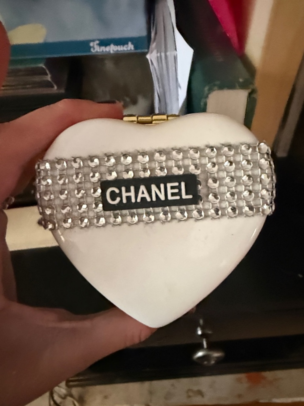 CHANEL White Heart Jewelry Trinket Box with Rhinestone Band